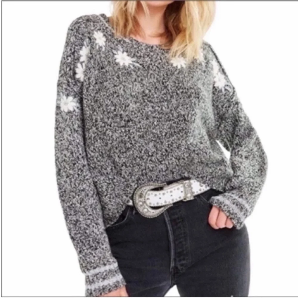 WILDFOX flower field Lewis sweater NEW